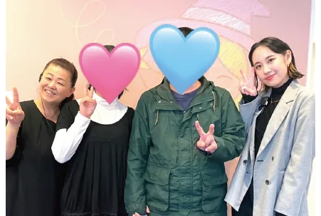 お客様とスタッフの記念写真